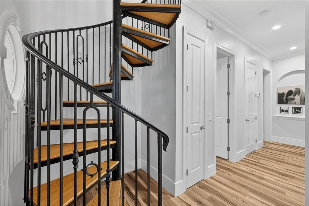 For Sale: $3,950,000 (4 beds, 4 baths, 4440 Square Feet)
