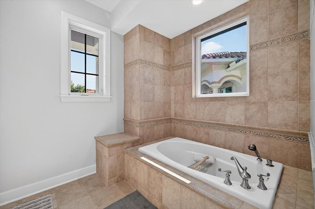 For Sale: $3,950,000 (4 beds, 4 baths, 4440 Square Feet)