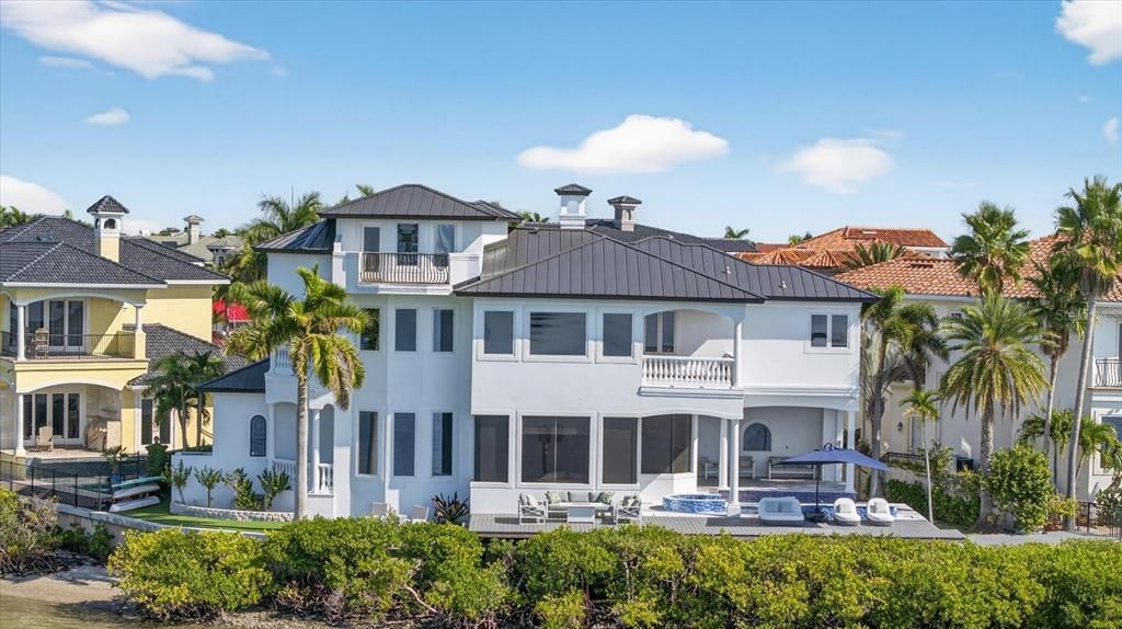 For Sale: $3,950,000 (4 beds, 4 baths, 4440 Square Feet)