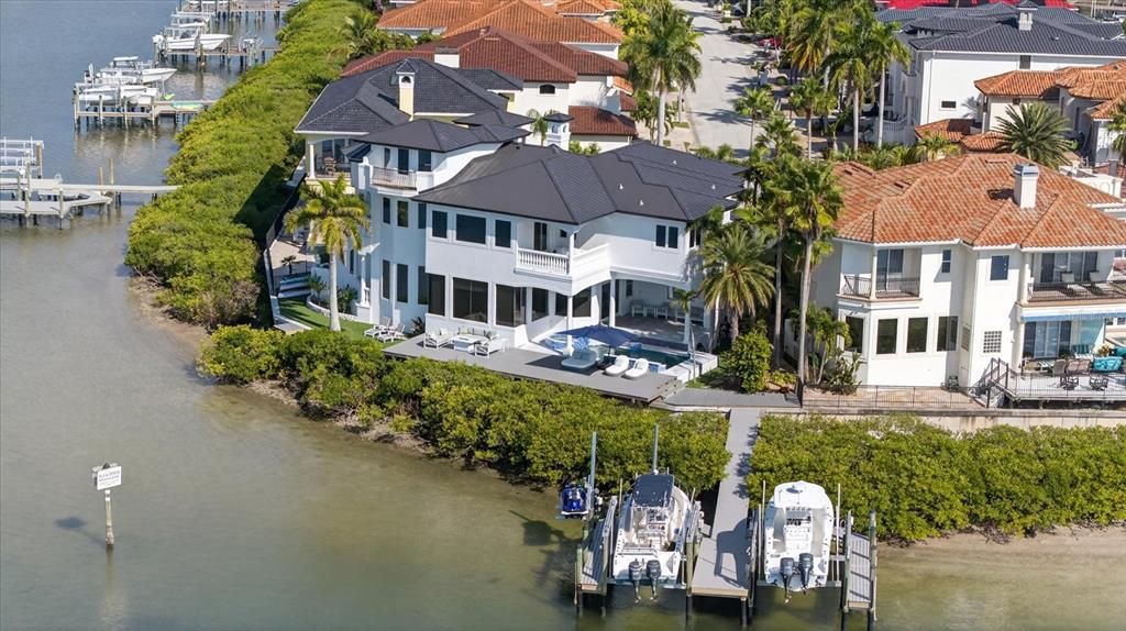 For Sale: $3,950,000 (4 beds, 4 baths, 4440 Square Feet)