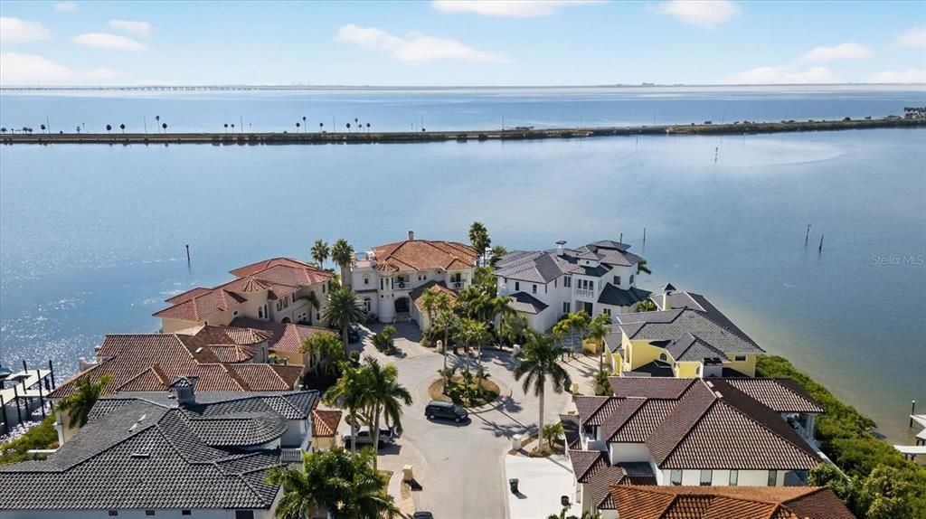 For Sale: $3,950,000 (4 beds, 4 baths, 4440 Square Feet)