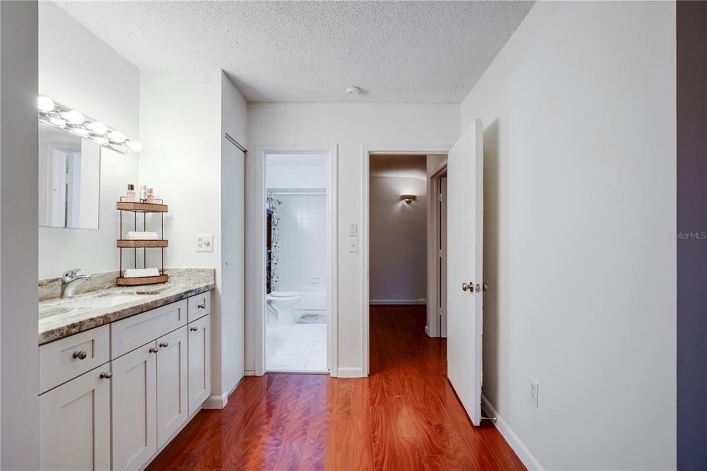 待售: $475,000 (3 贝兹, 2 浴室, 1465 平方英尺)