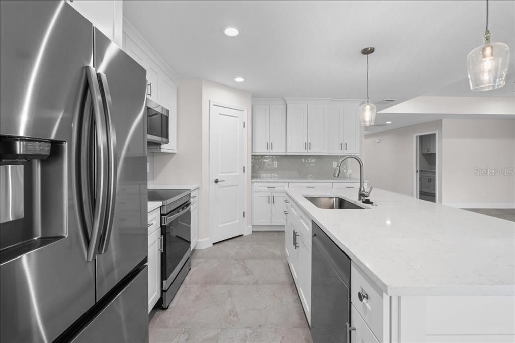 En Venta: $369,000 (3 camas, 2 baños, 1752 Pies cuadrados)