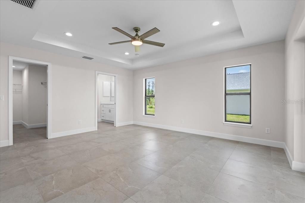 En Venta: $369,000 (3 camas, 2 baños, 1752 Pies cuadrados)