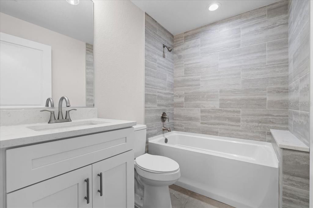 En Venta: $369,000 (3 camas, 2 baños, 1752 Pies cuadrados)