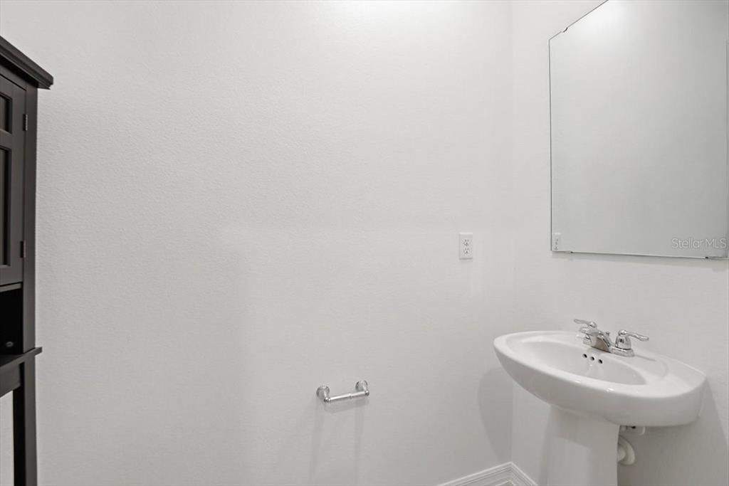 出租: $2,445 (3 贝兹, 2 浴室, 1447 平方英尺)