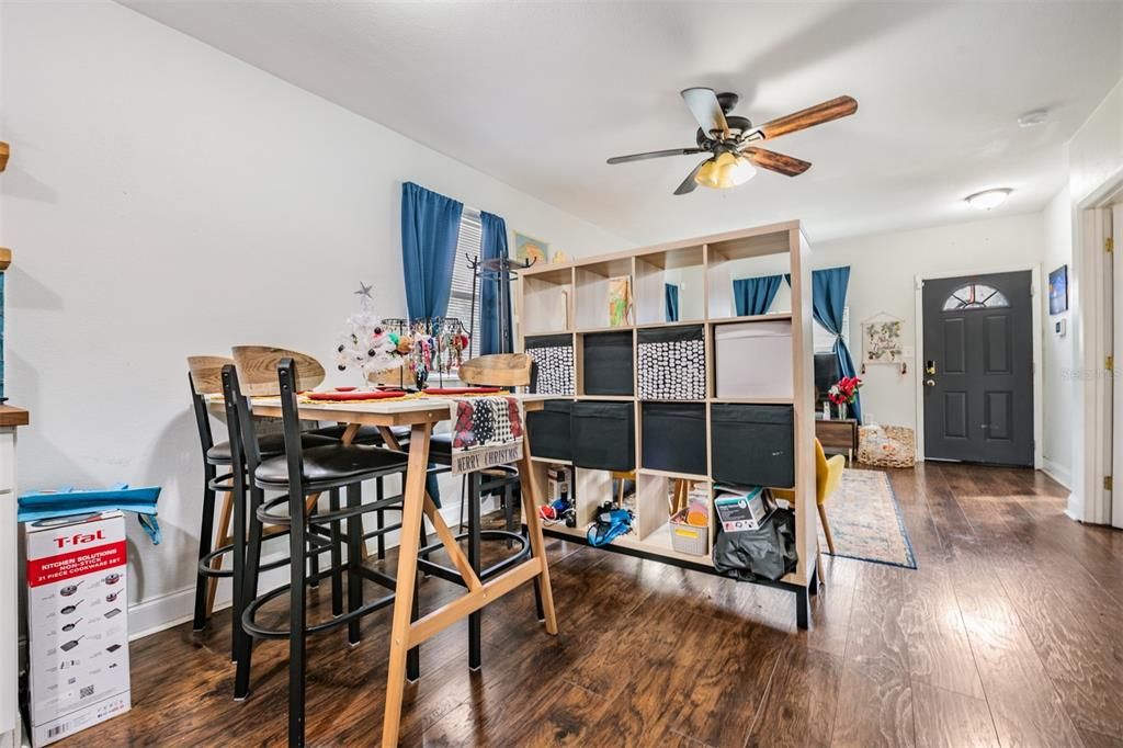 En Venta: $225,000 (3 camas, 2 baños, 858 Pies cuadrados)