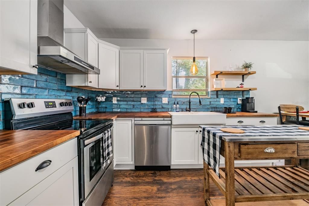 En Venta: $225,000 (3 camas, 2 baños, 858 Pies cuadrados)