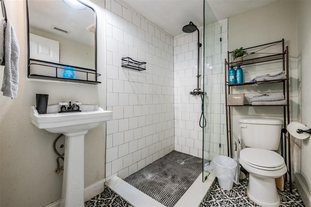 En Venta: $225,000 (3 camas, 2 baños, 858 Pies cuadrados)