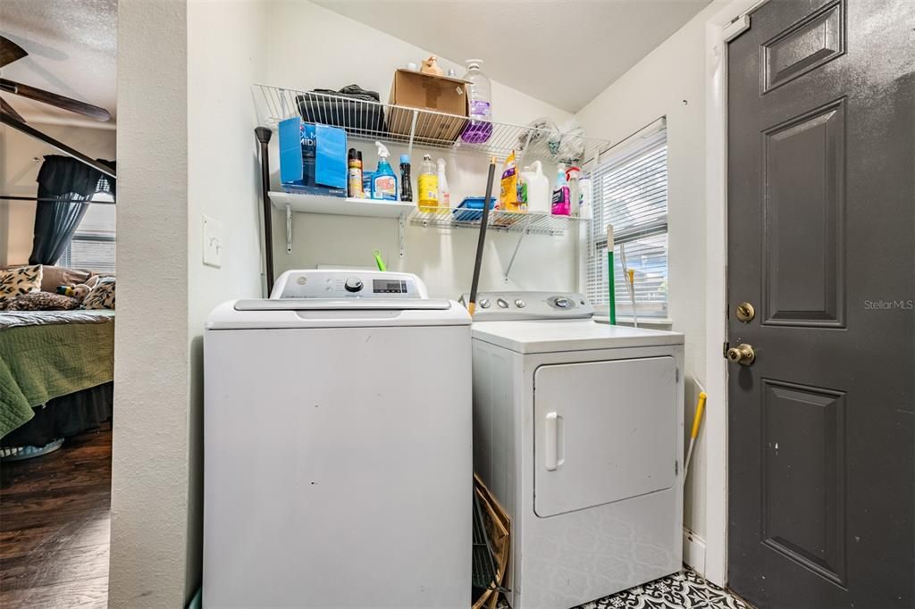 En Venta: $225,000 (3 camas, 2 baños, 858 Pies cuadrados)