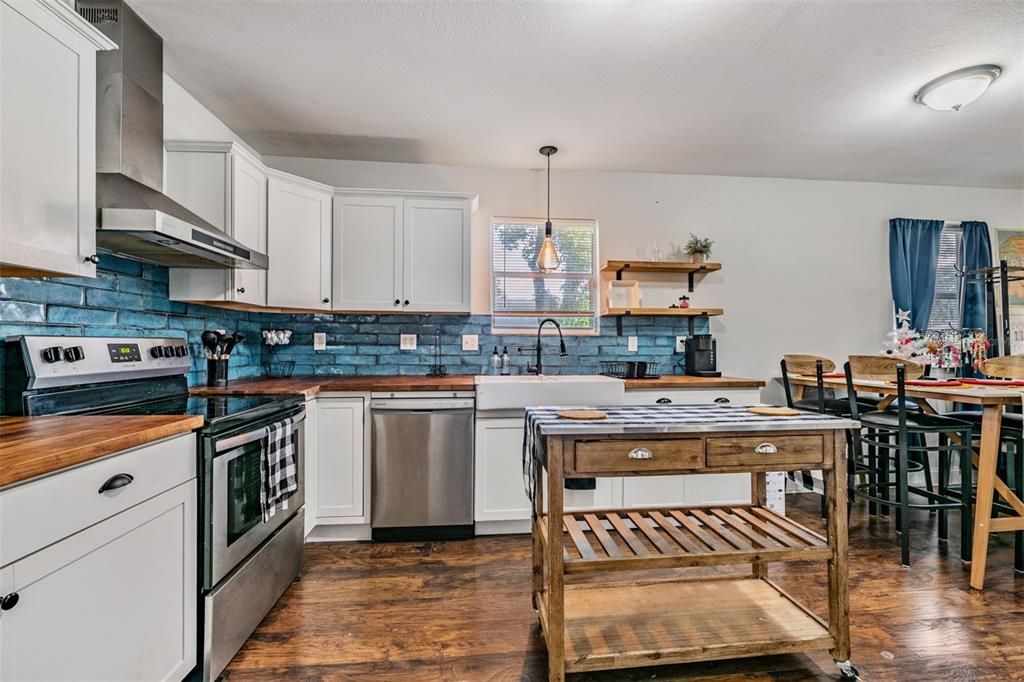 En Venta: $225,000 (3 camas, 2 baños, 858 Pies cuadrados)