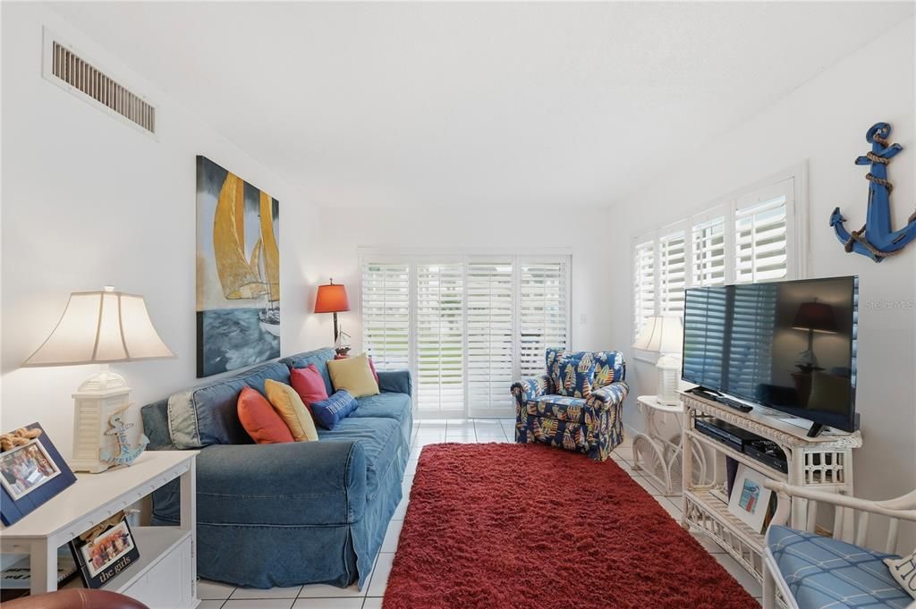 En Venta: $349,900 (1 camas, 1 baños, 720 Pies cuadrados)