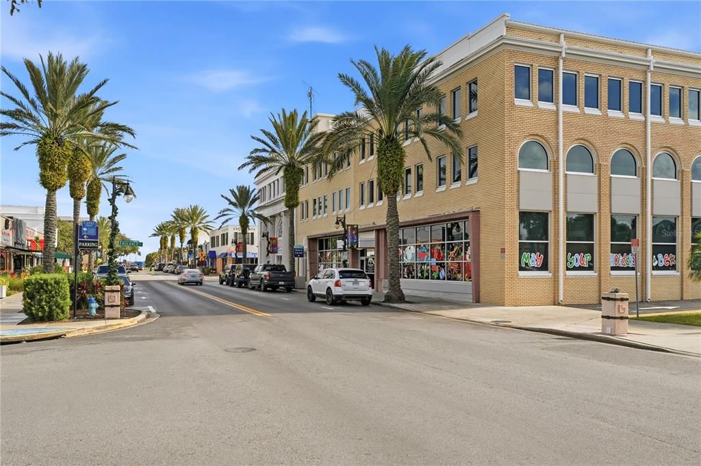 En Venta: $349,900 (1 camas, 1 baños, 720 Pies cuadrados)