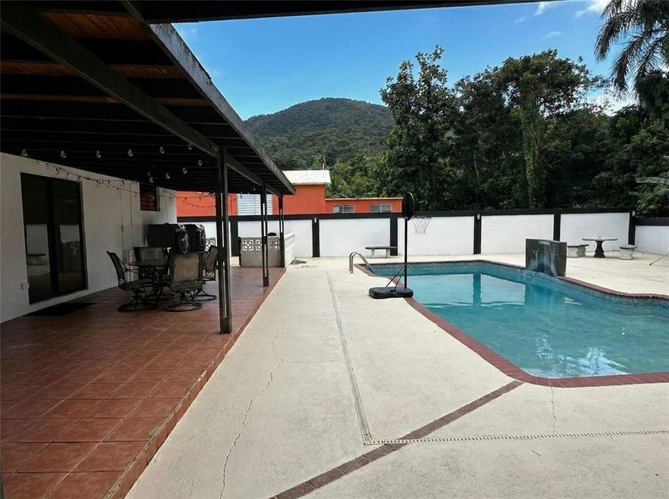 На продажу: $650,000 (4 спален, 3 ванн, 2663 Квадратных фут)