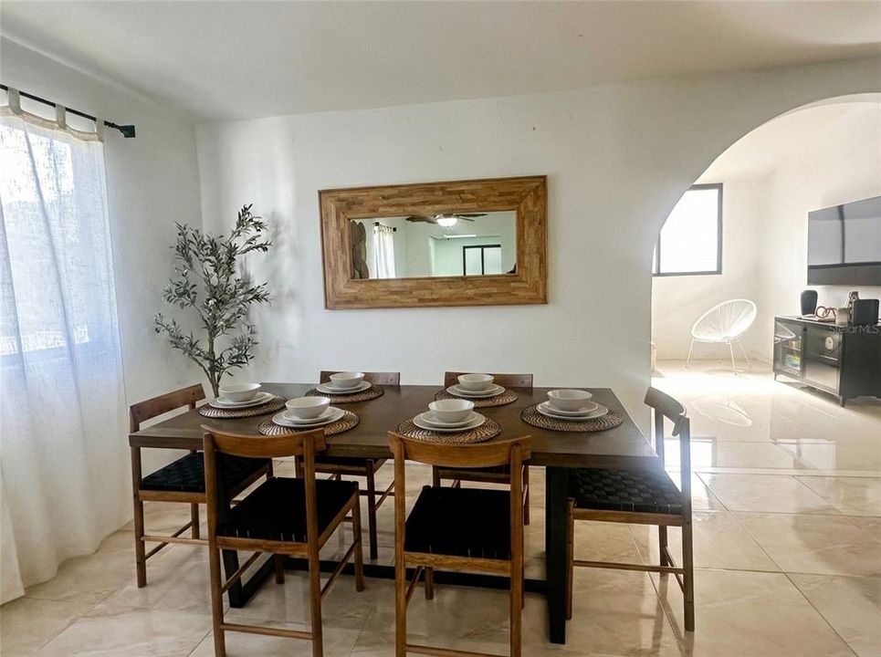 На продажу: $650,000 (4 спален, 3 ванн, 2663 Квадратных фут)