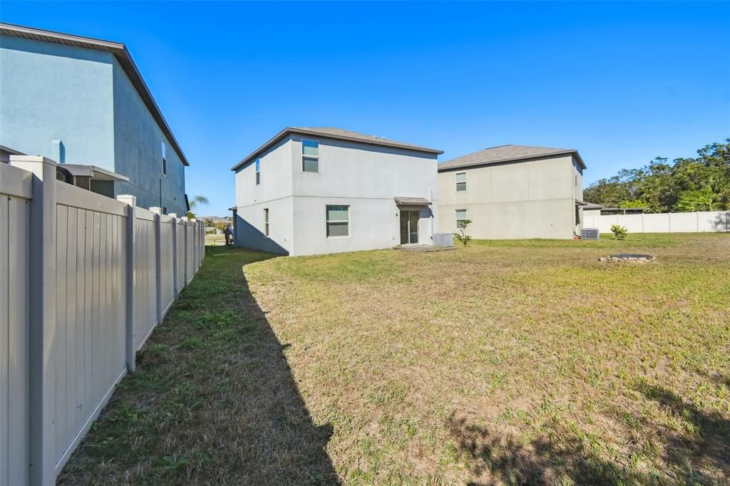 На продажу: $339,900 (4 спален, 2 ванн, 1914 Квадратных фут)