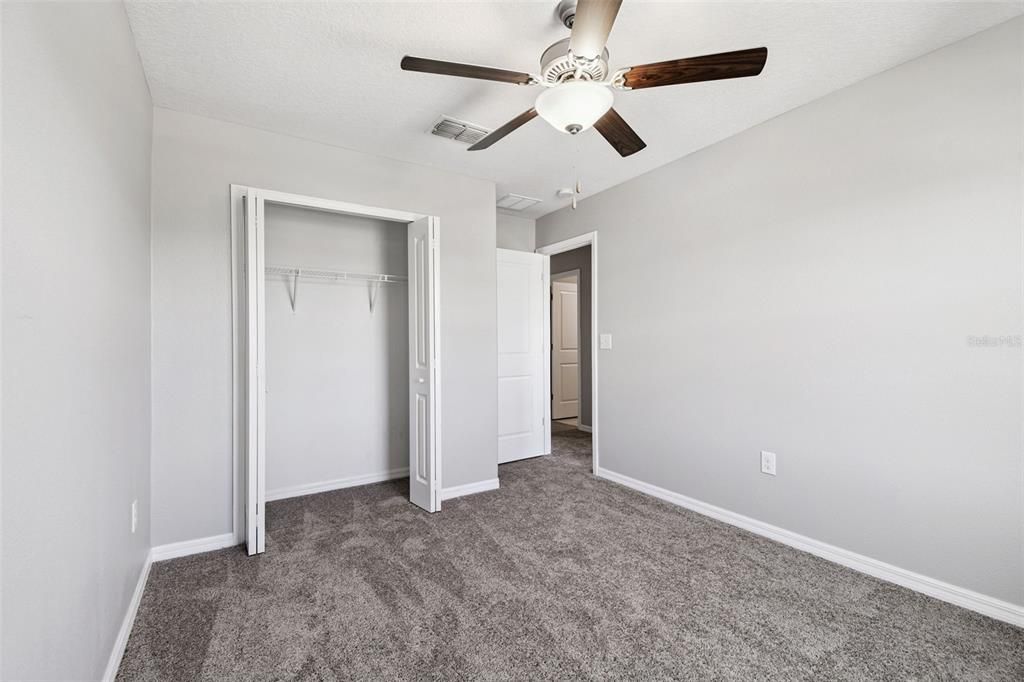 На продажу: $339,900 (4 спален, 2 ванн, 1914 Квадратных фут)