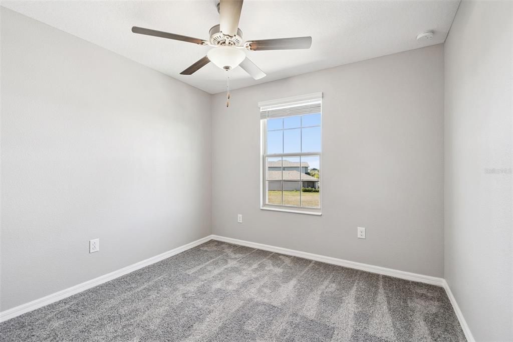 На продажу: $339,900 (4 спален, 2 ванн, 1914 Квадратных фут)