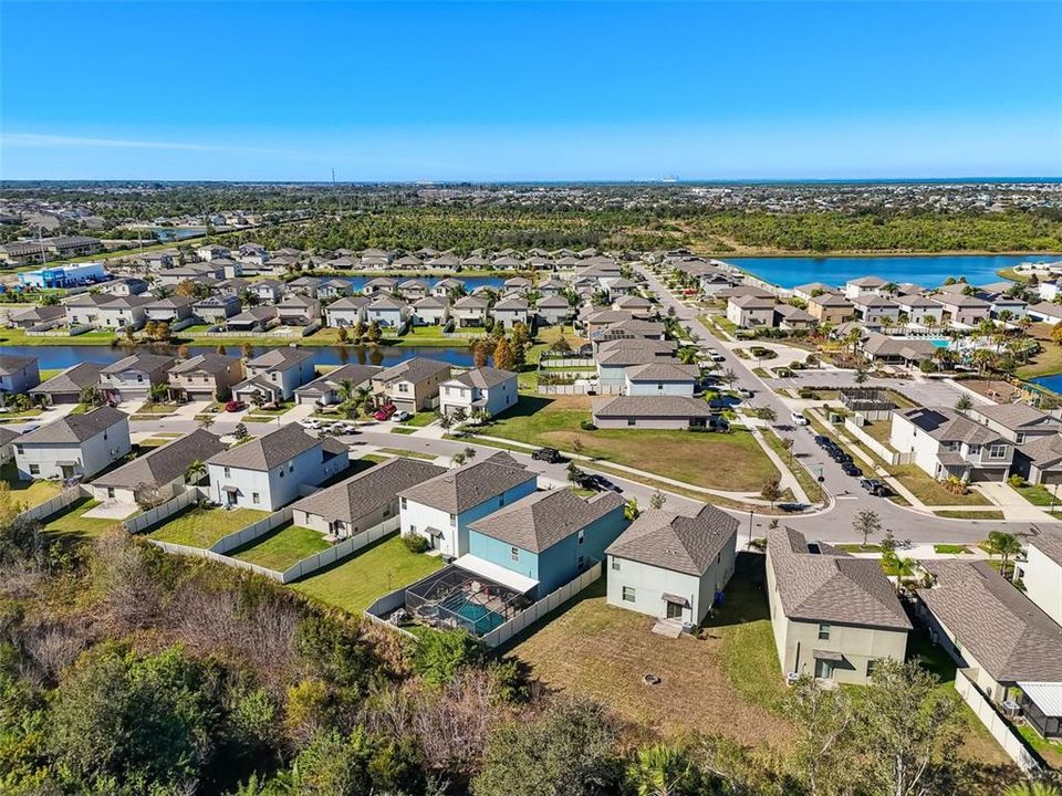 На продажу: $339,900 (4 спален, 2 ванн, 1914 Квадратных фут)