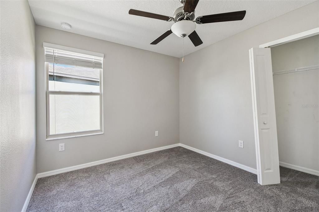 На продажу: $339,900 (4 спален, 2 ванн, 1914 Квадратных фут)