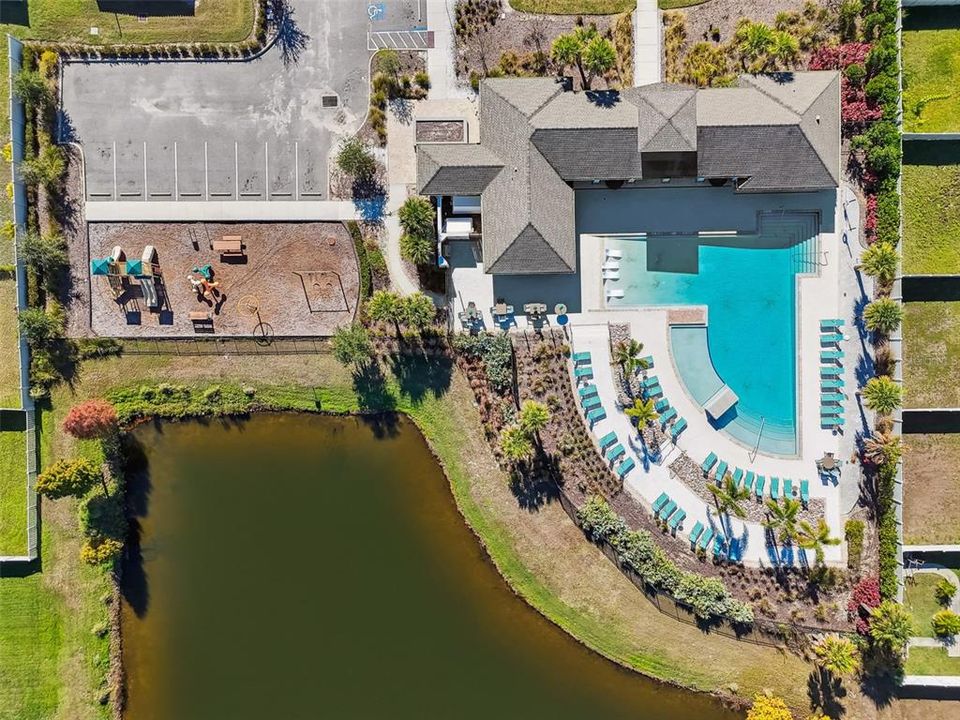 На продажу: $339,900 (4 спален, 2 ванн, 1914 Квадратных фут)