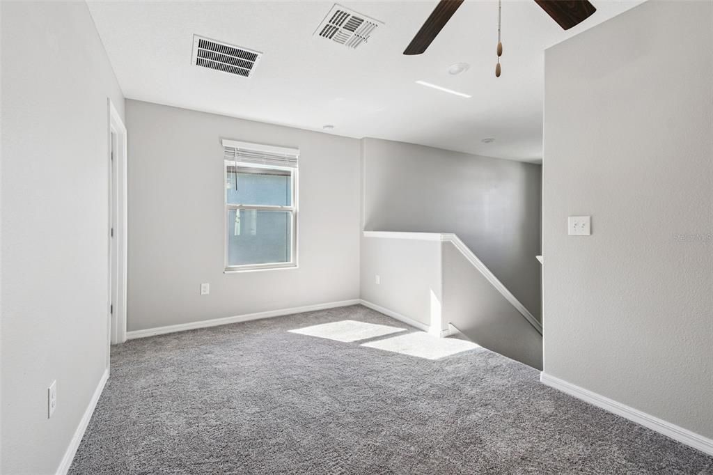 На продажу: $339,900 (4 спален, 2 ванн, 1914 Квадратных фут)