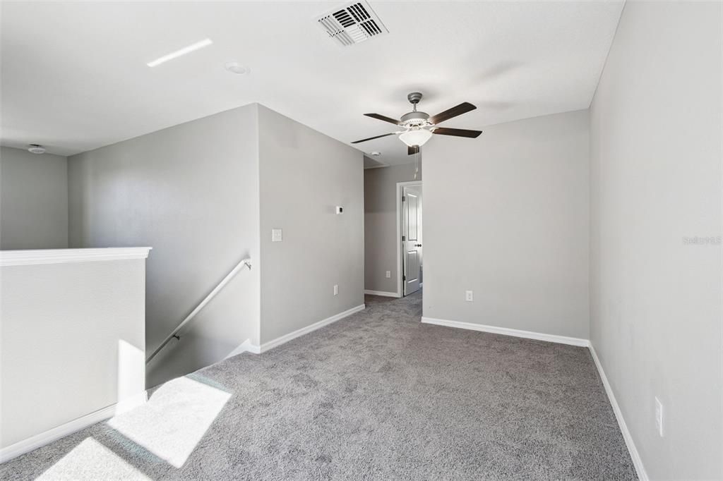 На продажу: $339,900 (4 спален, 2 ванн, 1914 Квадратных фут)