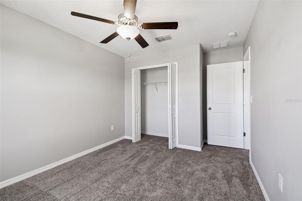 На продажу: $339,900 (4 спален, 2 ванн, 1914 Квадратных фут)