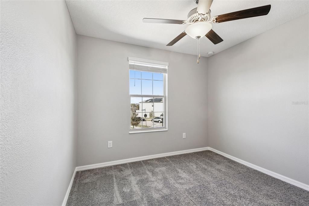 На продажу: $339,900 (4 спален, 2 ванн, 1914 Квадратных фут)