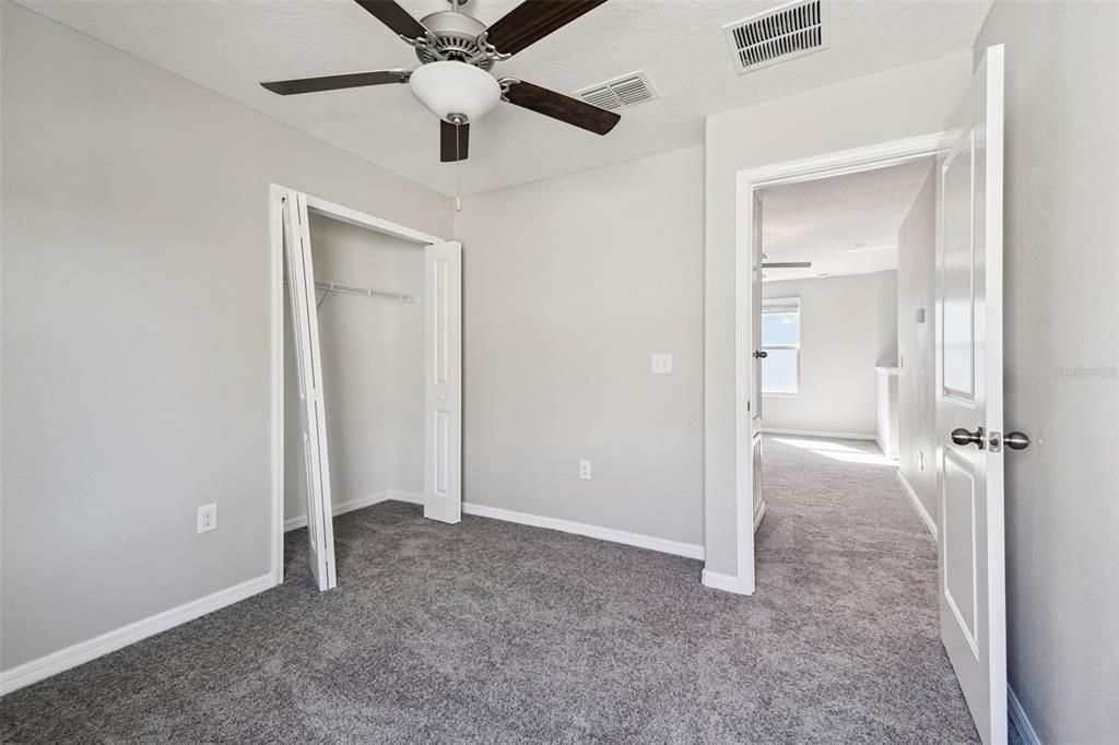 На продажу: $339,900 (4 спален, 2 ванн, 1914 Квадратных фут)