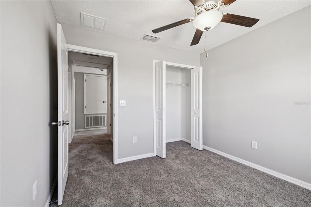 На продажу: $339,900 (4 спален, 2 ванн, 1914 Квадратных фут)