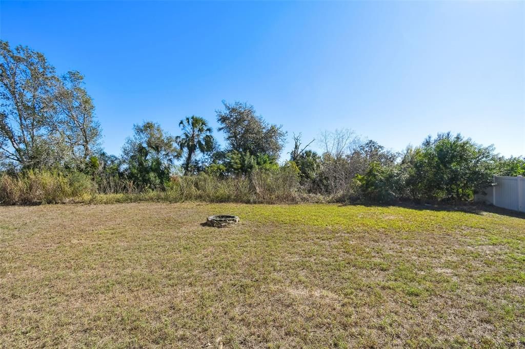 На продажу: $339,900 (4 спален, 2 ванн, 1914 Квадратных фут)