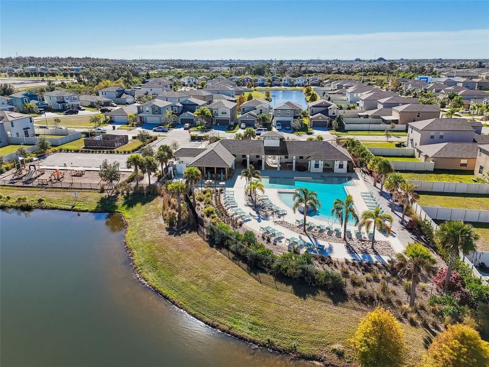 На продажу: $339,900 (4 спален, 2 ванн, 1914 Квадратных фут)