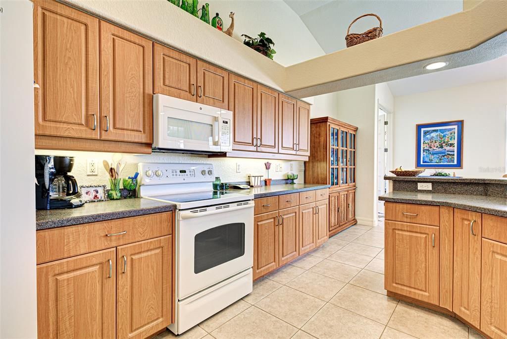 For Sale: $635,000 (3 beds, 2 baths, 2349 Square Feet)