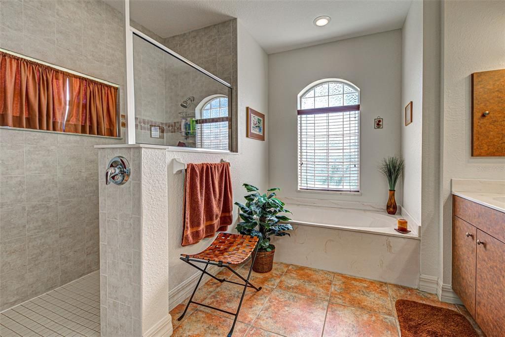 For Sale: $635,000 (3 beds, 2 baths, 2349 Square Feet)