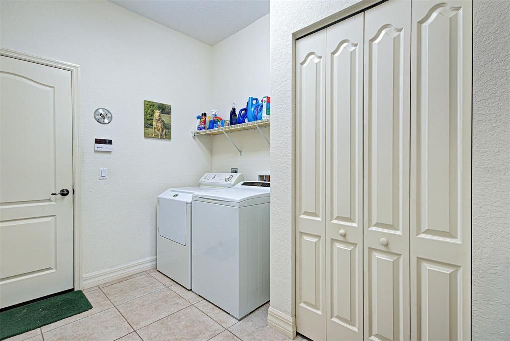 For Sale: $635,000 (3 beds, 2 baths, 2349 Square Feet)