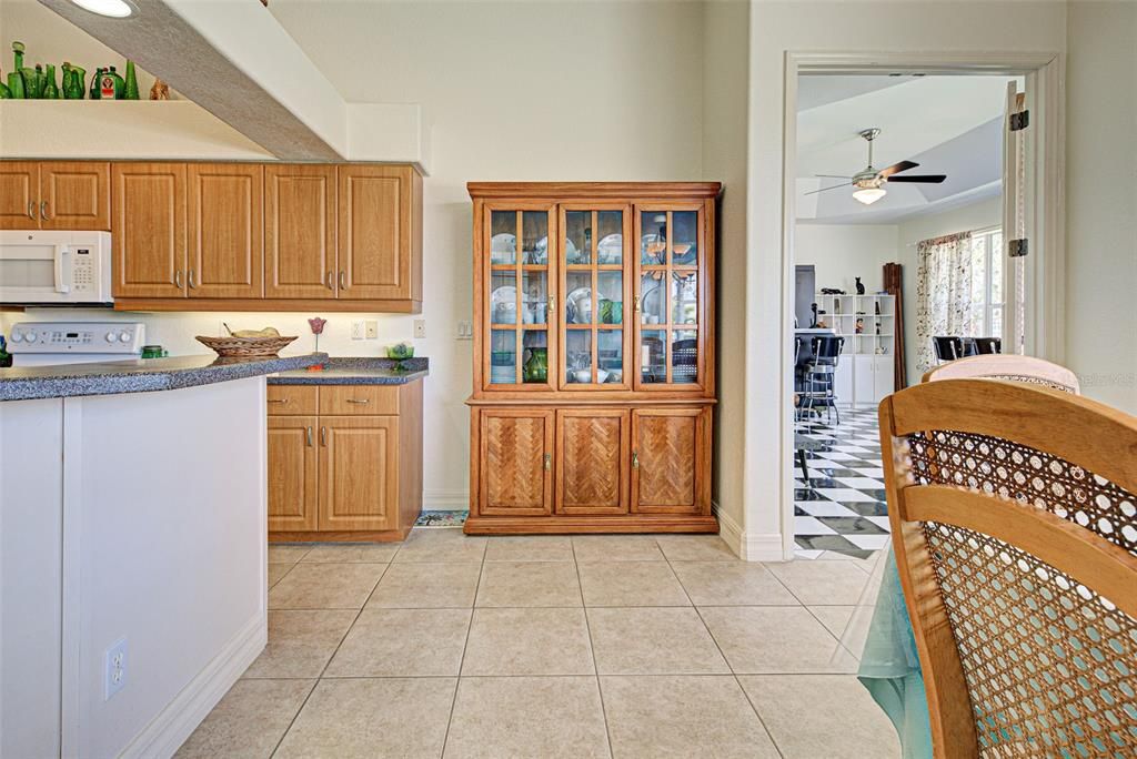 For Sale: $635,000 (3 beds, 2 baths, 2349 Square Feet)