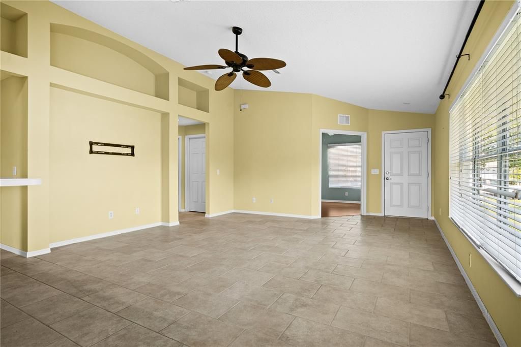 En Renta: $2,400 (2 camas, 2 baños, 1341 Pies cuadrados)