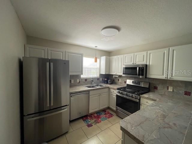 For Rent: $2,200 (3 beds, 2 baths, 1285 Square Feet)