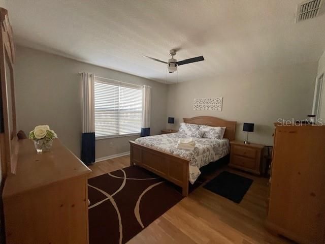 For Rent: $2,200 (3 beds, 2 baths, 1285 Square Feet)