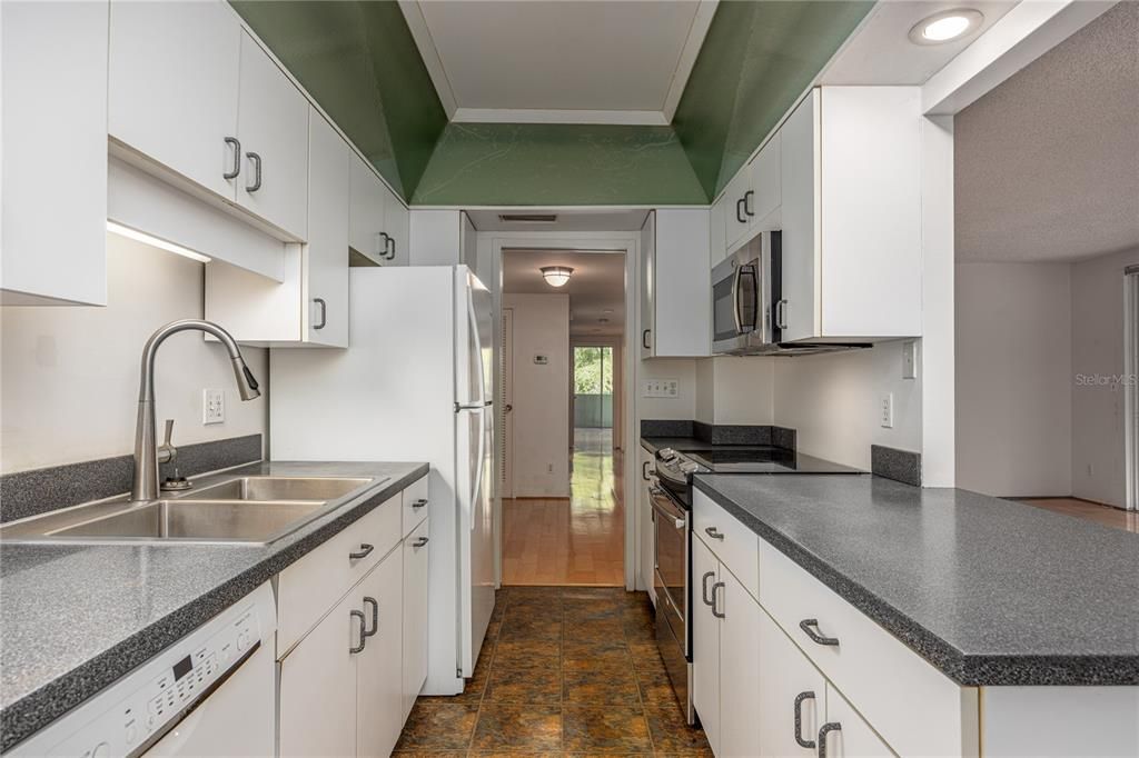 待售: $200,000 (3 贝兹, 2 浴室, 1558 平方英尺)