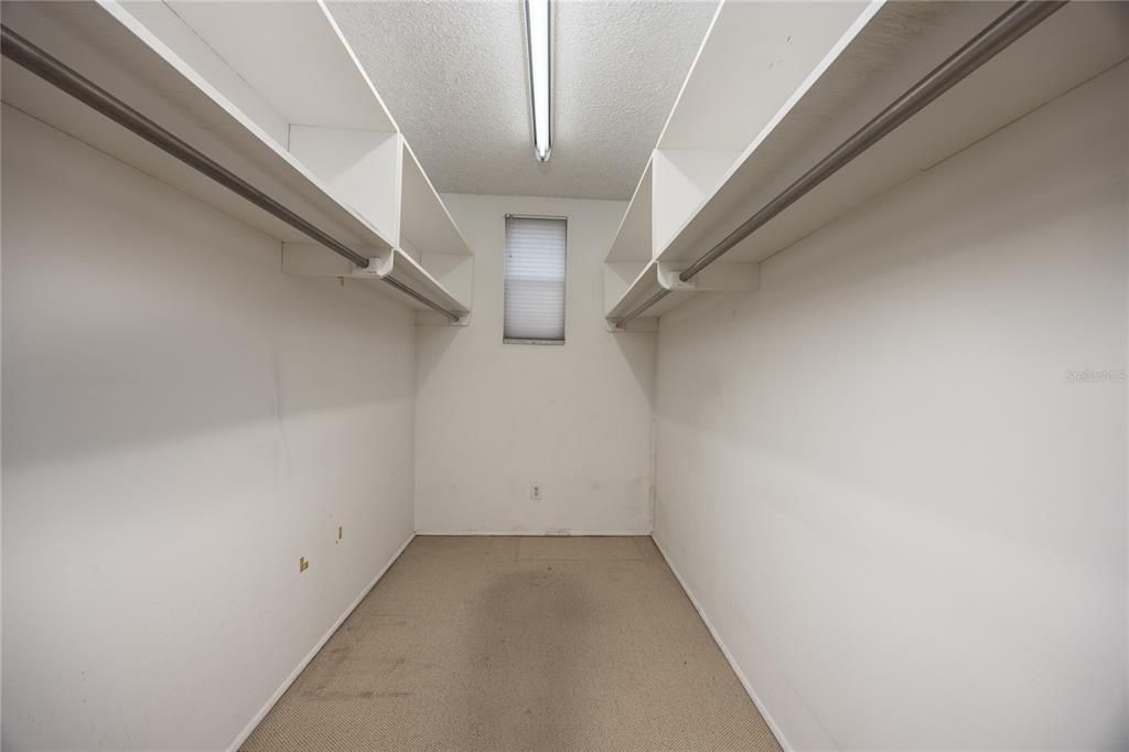 待售: $200,000 (3 贝兹, 2 浴室, 1558 平方英尺)