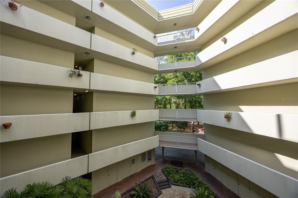 待售: $200,000 (3 贝兹, 2 浴室, 1558 平方英尺)