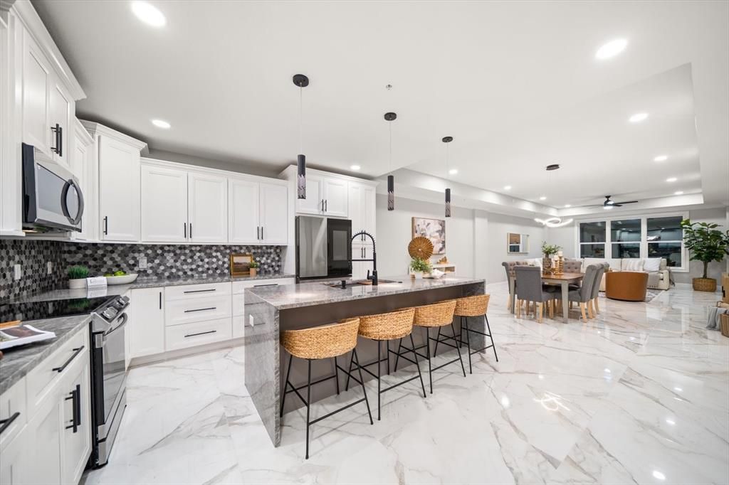 For Sale: $990,000 (3 beds, 2 baths, 1900 Square Feet)