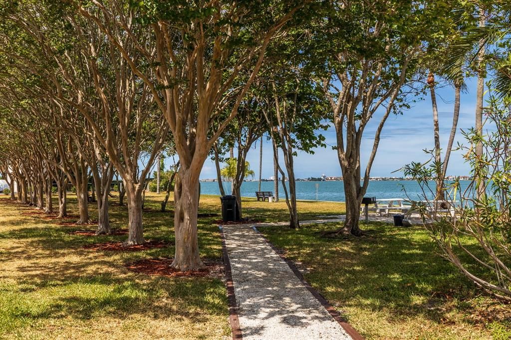 For Sale: $520,000 (2 beds, 2 baths, 2320 Square Feet)