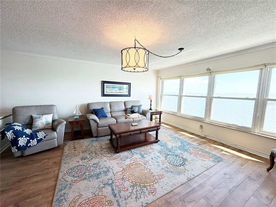 For Sale: $520,000 (2 beds, 2 baths, 2320 Square Feet)