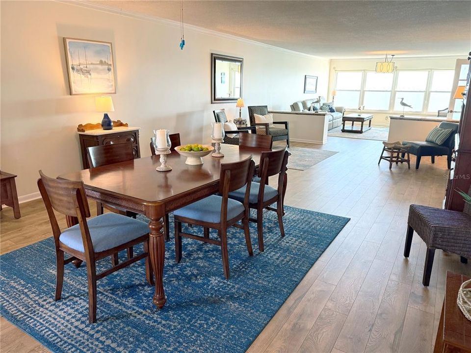 For Sale: $520,000 (2 beds, 2 baths, 2320 Square Feet)