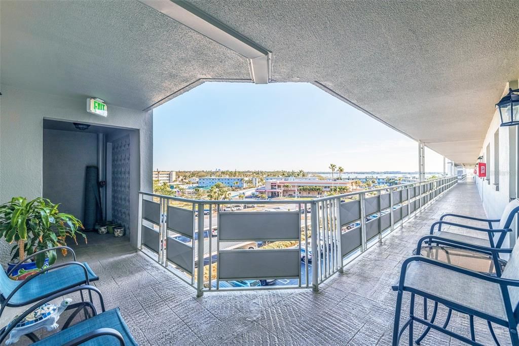 For Sale: $520,000 (2 beds, 2 baths, 2320 Square Feet)