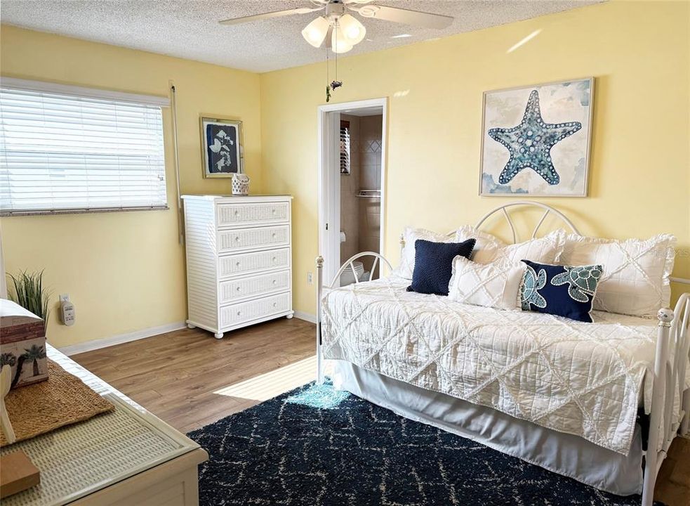 For Sale: $520,000 (2 beds, 2 baths, 2320 Square Feet)