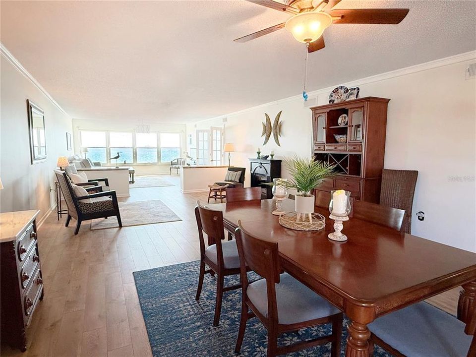 For Sale: $520,000 (2 beds, 2 baths, 2320 Square Feet)